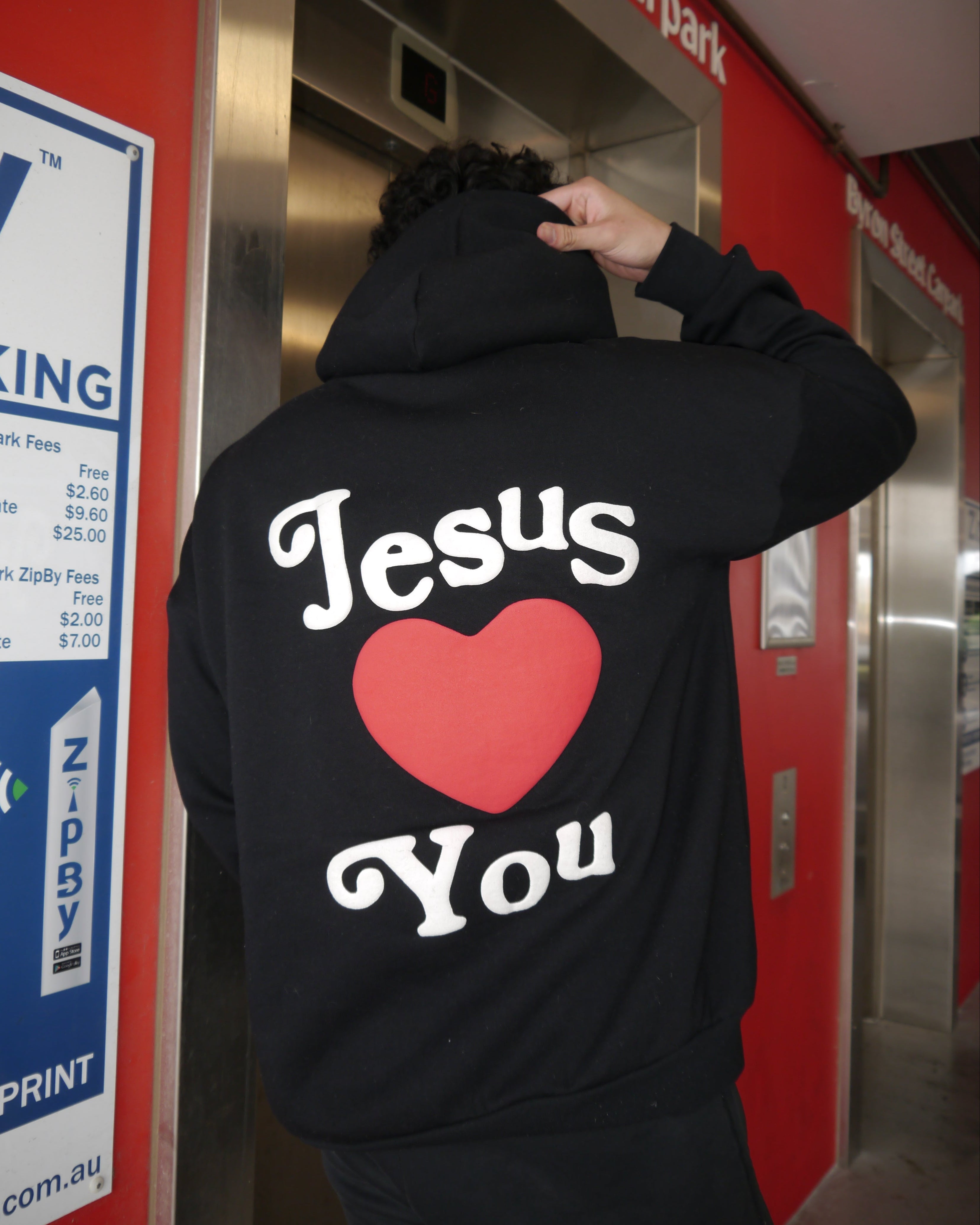 THE LOVE HOODIE - BLACK
