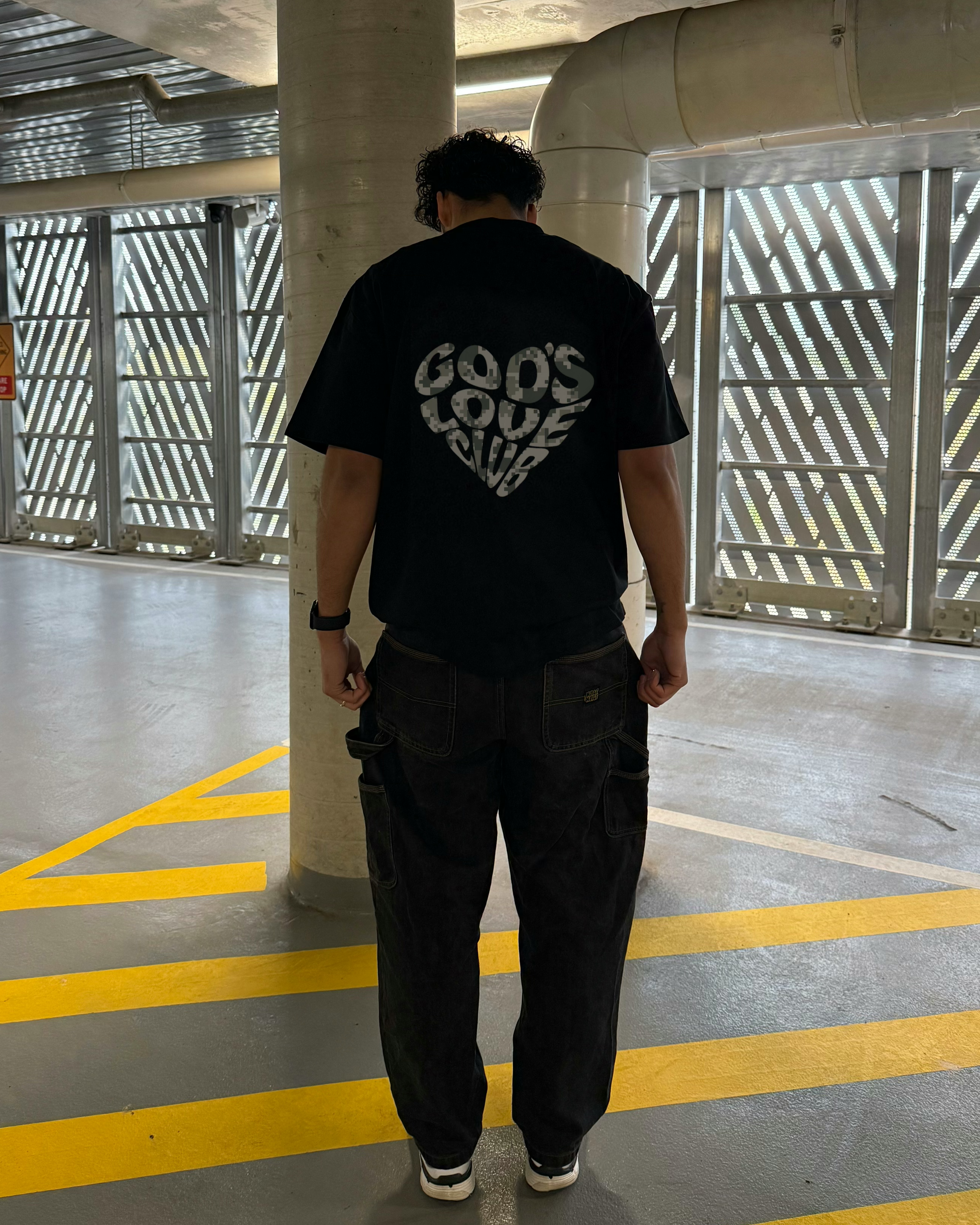 EARTH DIGI CAMO HEART TEE - BLACK